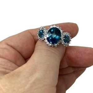Sterling silver blue topaz designer ring size 9